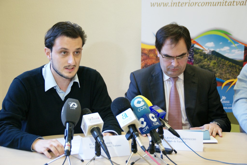 Diputado de Turismo, Joaquín Albadalejo (derecha) y Jordi Linares, Vice-Presidente de la Asociación de Turismo Interior (izquierda)